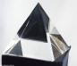 Preview: Deko Quadratpyramide aus Kristallglas mit 4 Flächen 5cm