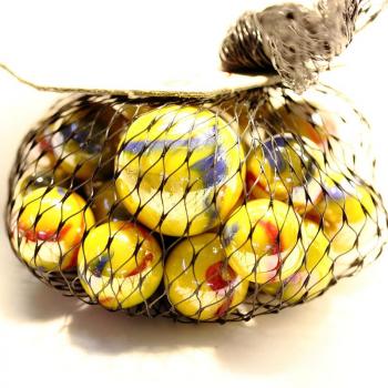16/25mm Glasmurmeln im Netz - YELLOW SHINYS